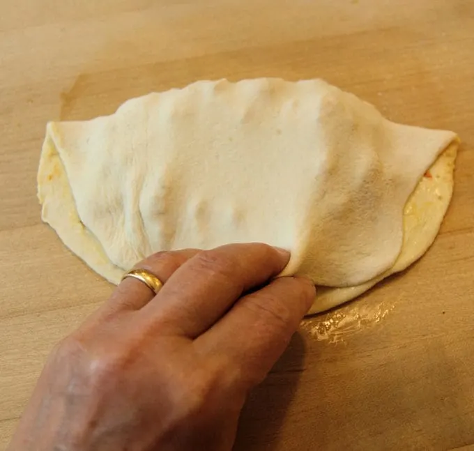 forming a calzone