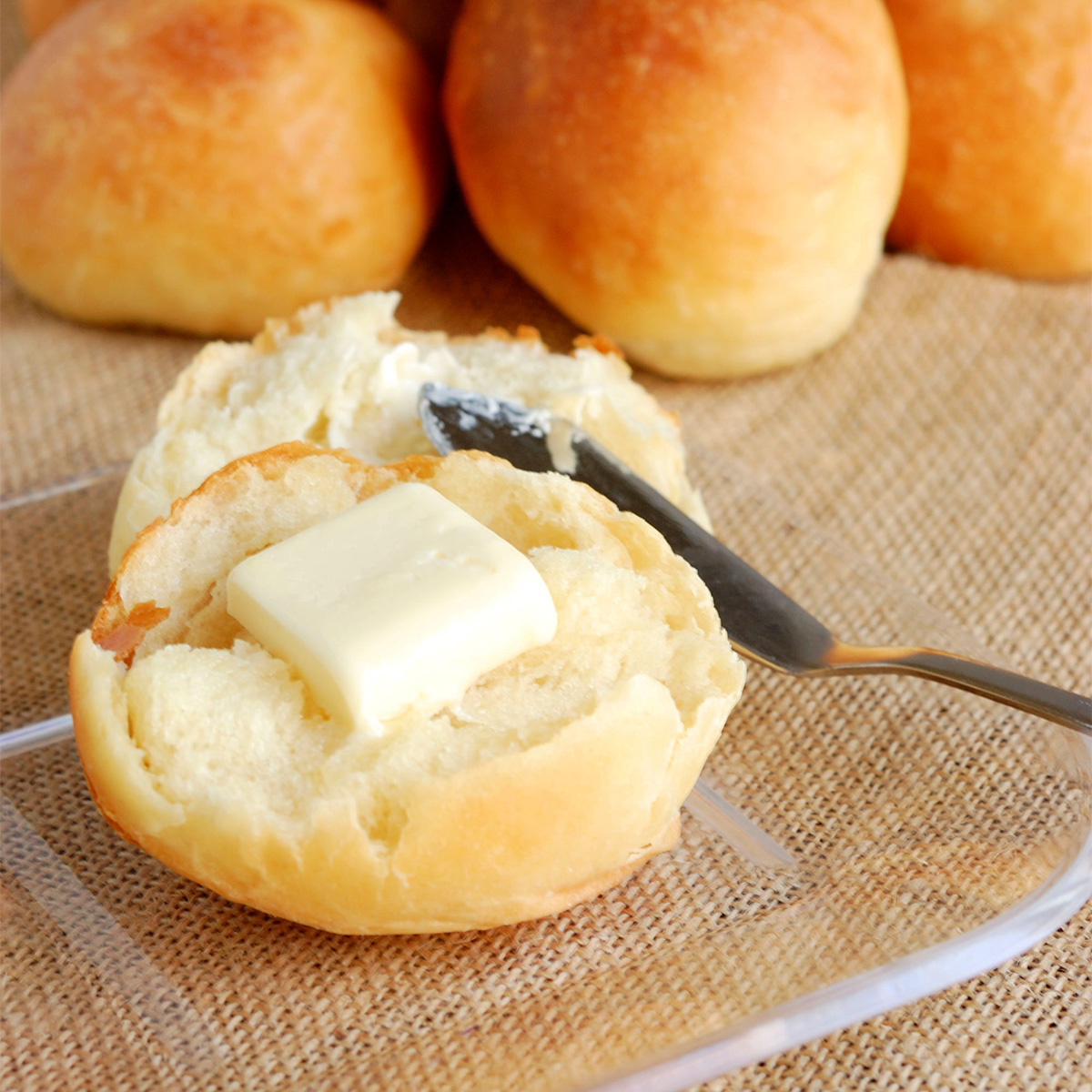 Buttermilk Dinner Rolls