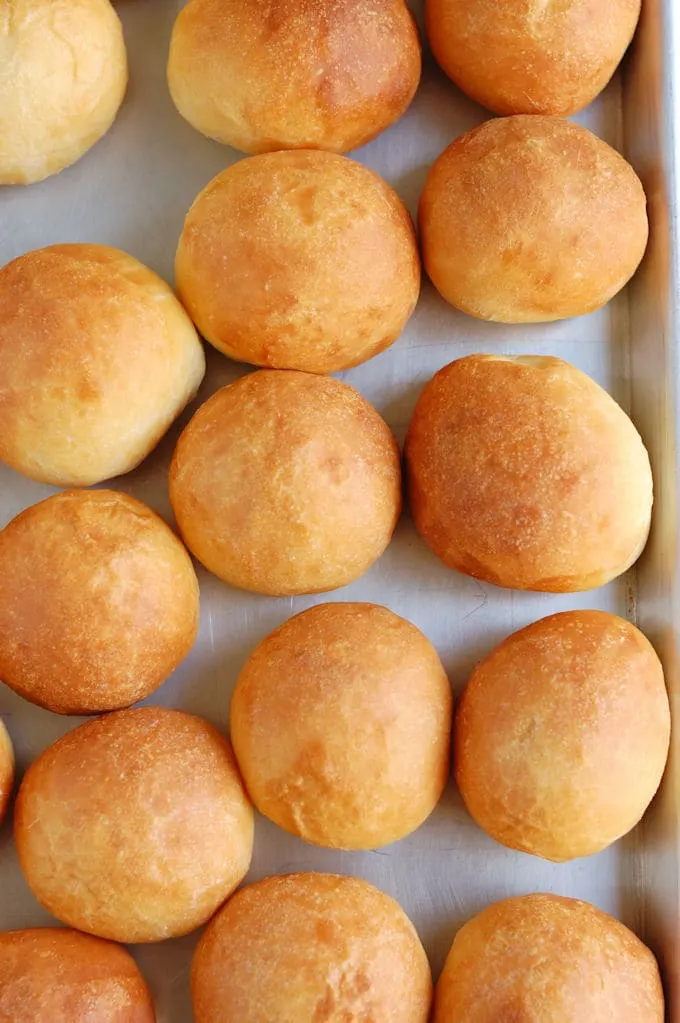 buttermilk dinner rolls
