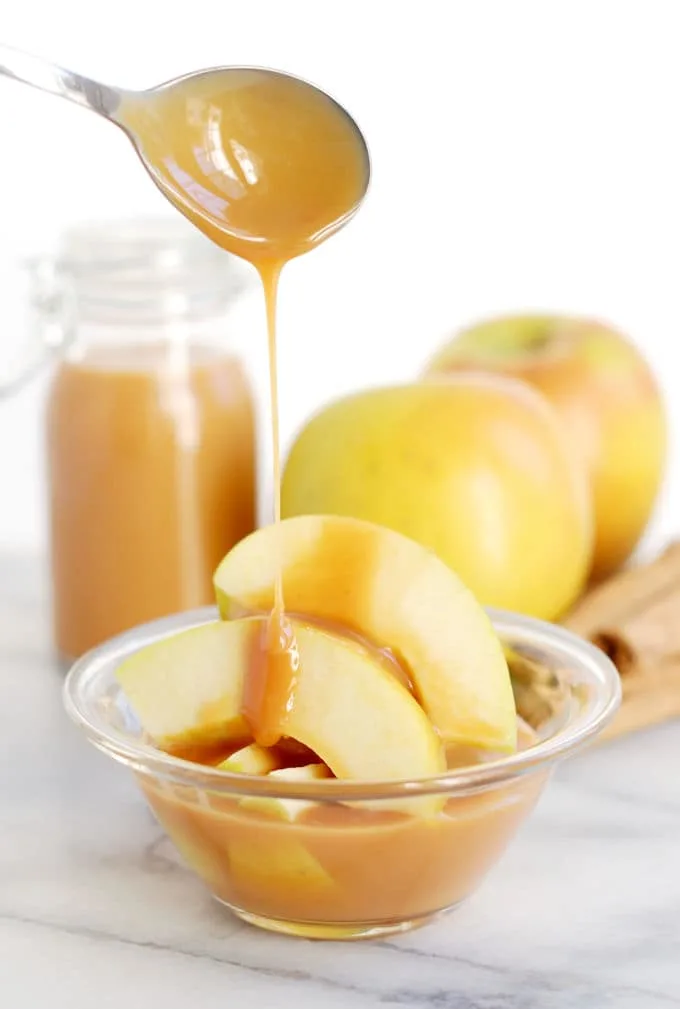 cajeta with apples