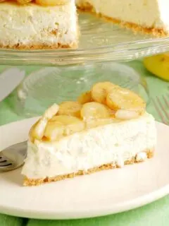 banana cheesecake with roasted bananas