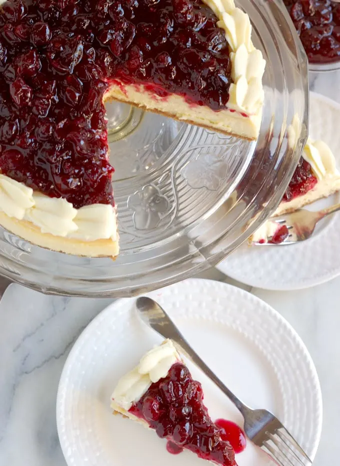 white-chocolate cranberry cheesecake