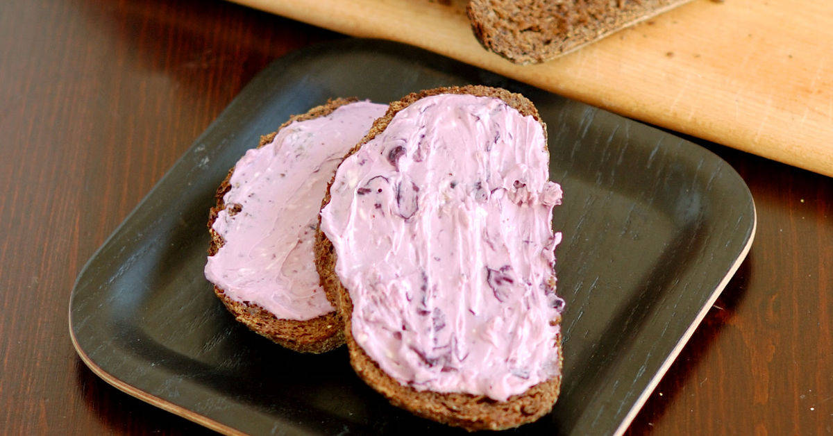 Sourdough Pumpernickel Bread Baking Sense®