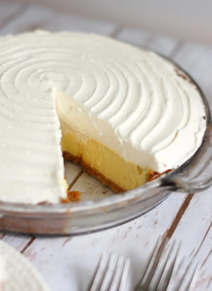 a sliced margarita pie