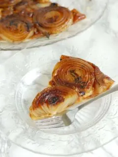 french onion tarte tatin