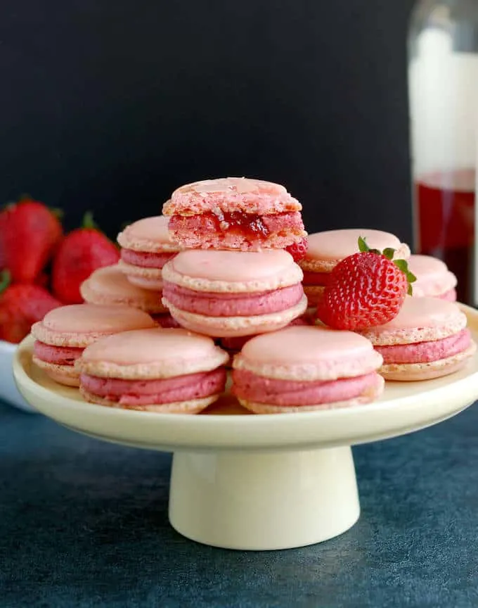 Strawberry & Rosé Wine Macarons – With Video