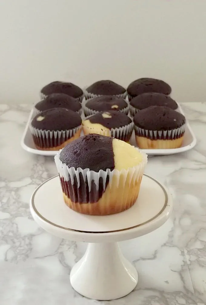 a marble cupcake on a mini cake stand