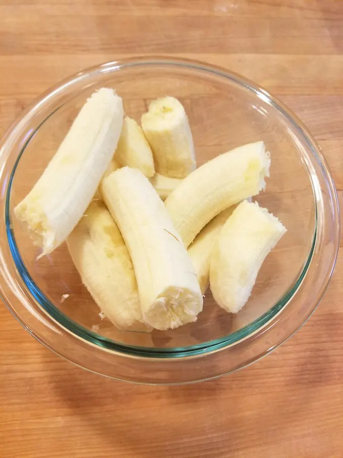 a bowl of bananas