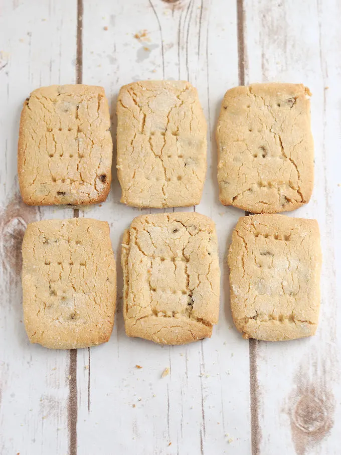 tahini shortbread with chopped dates