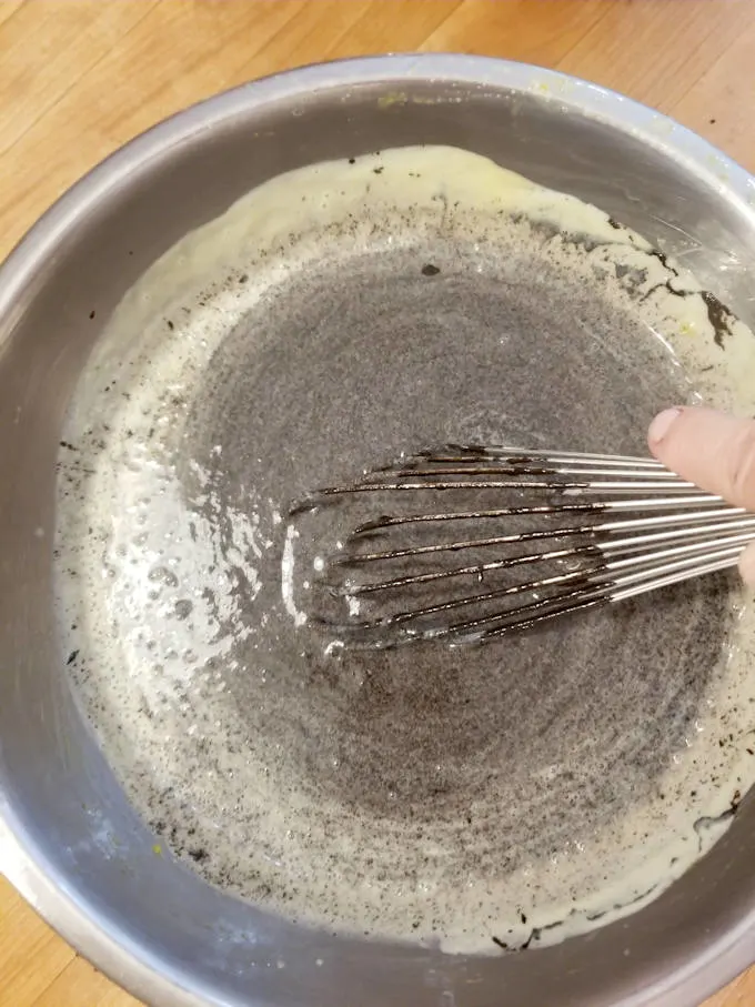 making black sesame ice cream