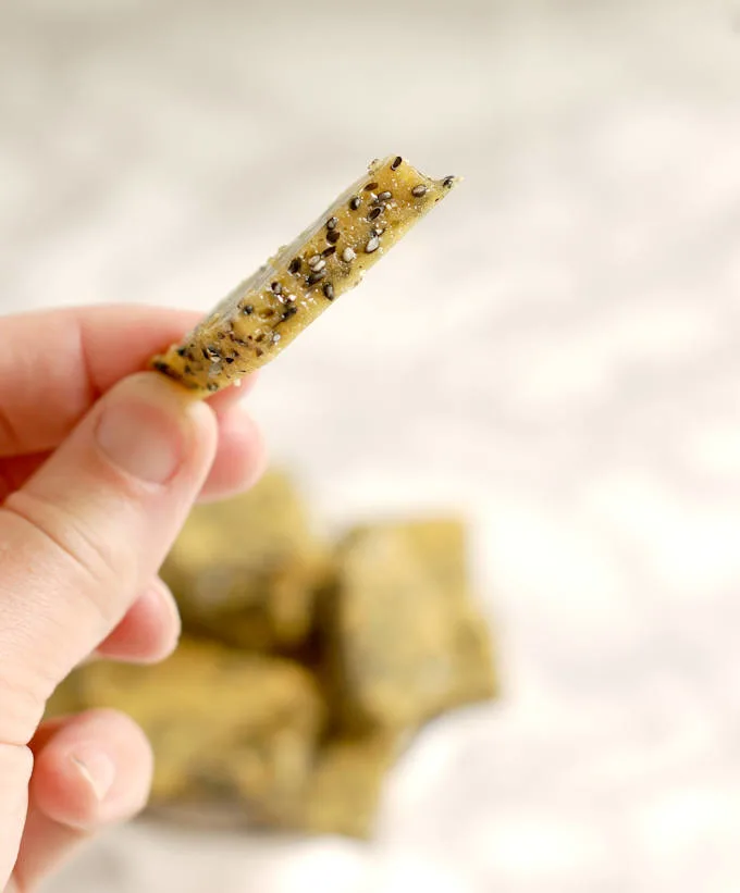 black sesame seed brittle