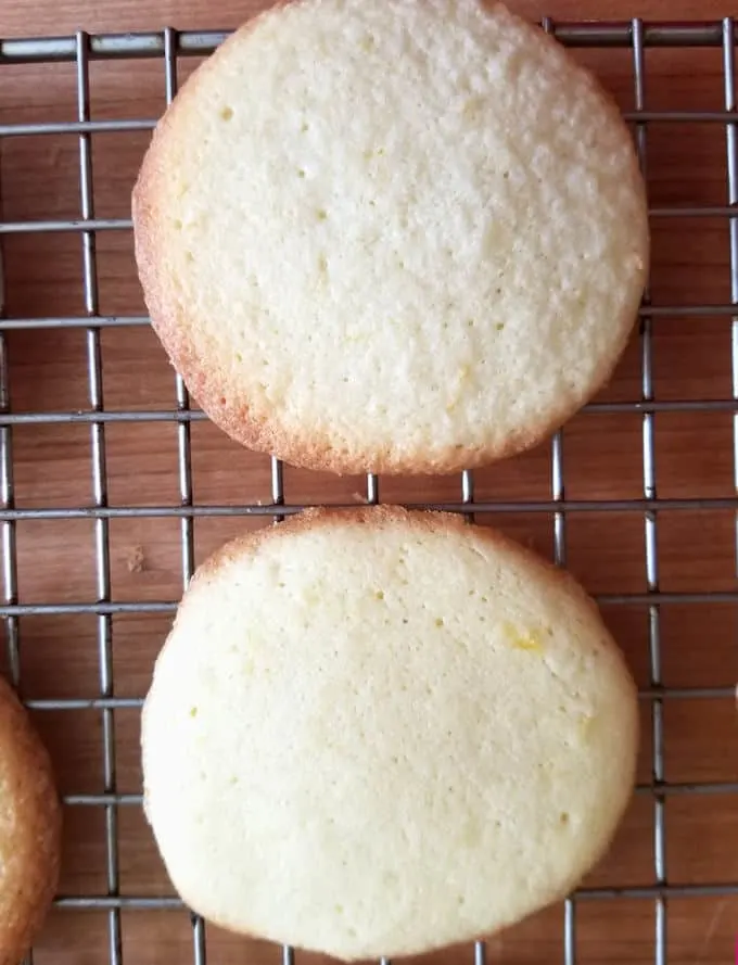 Crisp Lemon Thin Cookies Baking Sense