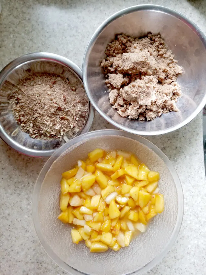 components for peach & pecan streusel coffee cake