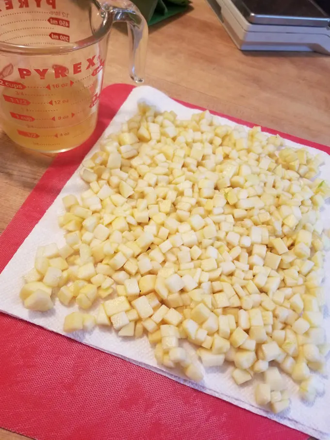 Chopped apples on paper towels