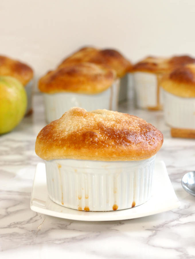 individual apple bourbon pot pie