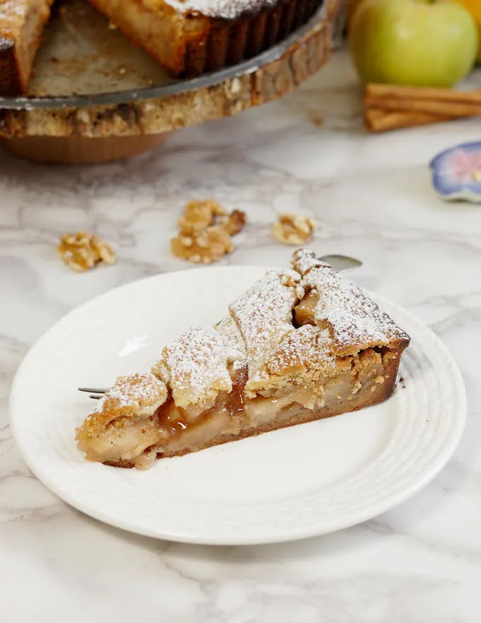 side view of apple walnut linzer tart