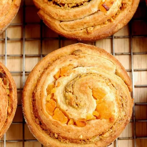 Apricot & Pistachio Buns