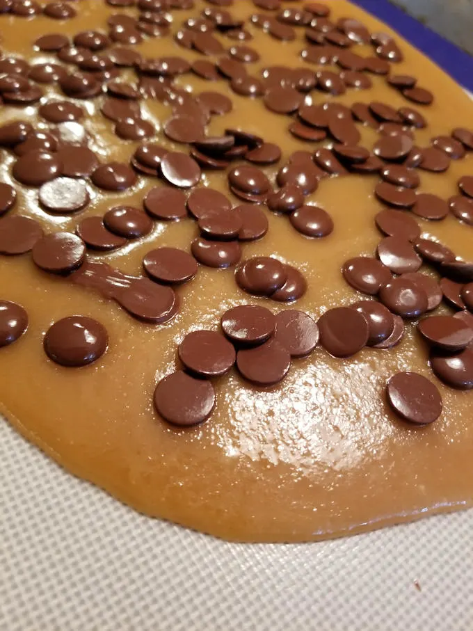 how to make chocolate covered brown sugar toffee