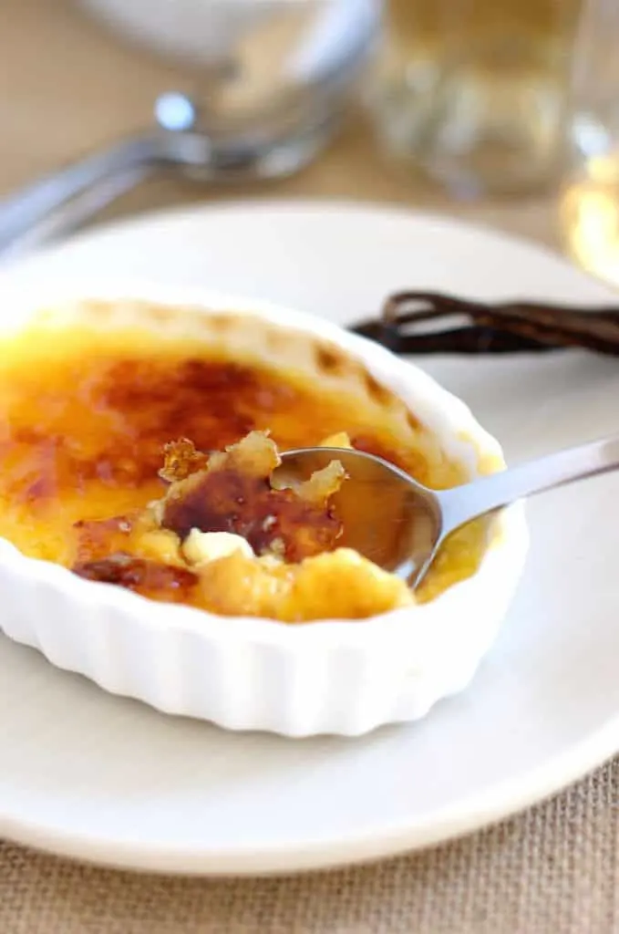 a dish of creme brulee