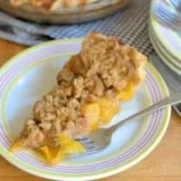 Peach Crumb Pie