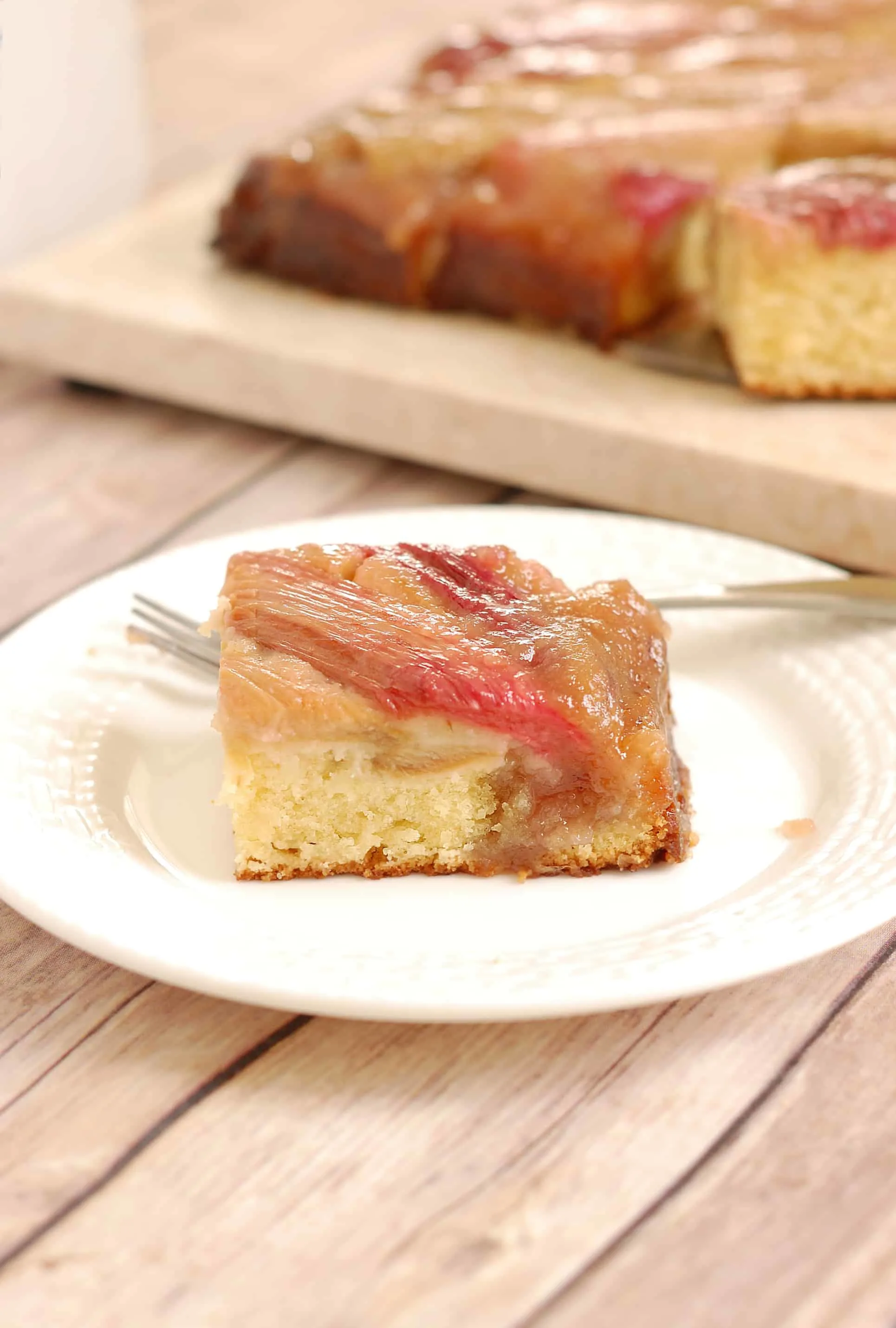 Rhubarb Upside Down Cake with Ginger Baking Sense®