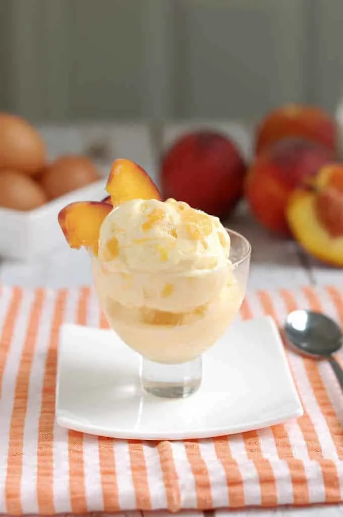 Homemade Peach Ice Cream