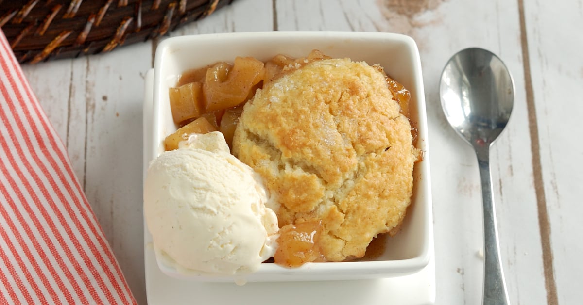 Skillet Apple Cobbler Baking Sense®
