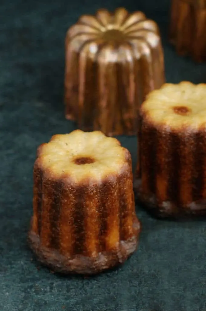 a canele with a white butt
