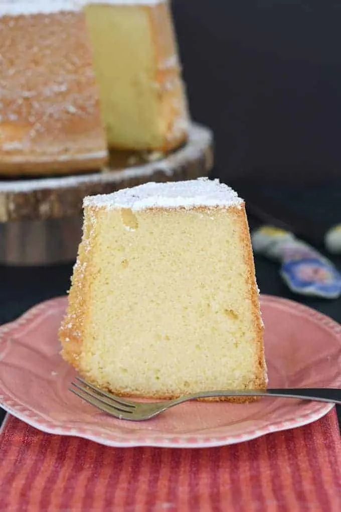 The Difference Between Chiffon Cake And Sponge Cake