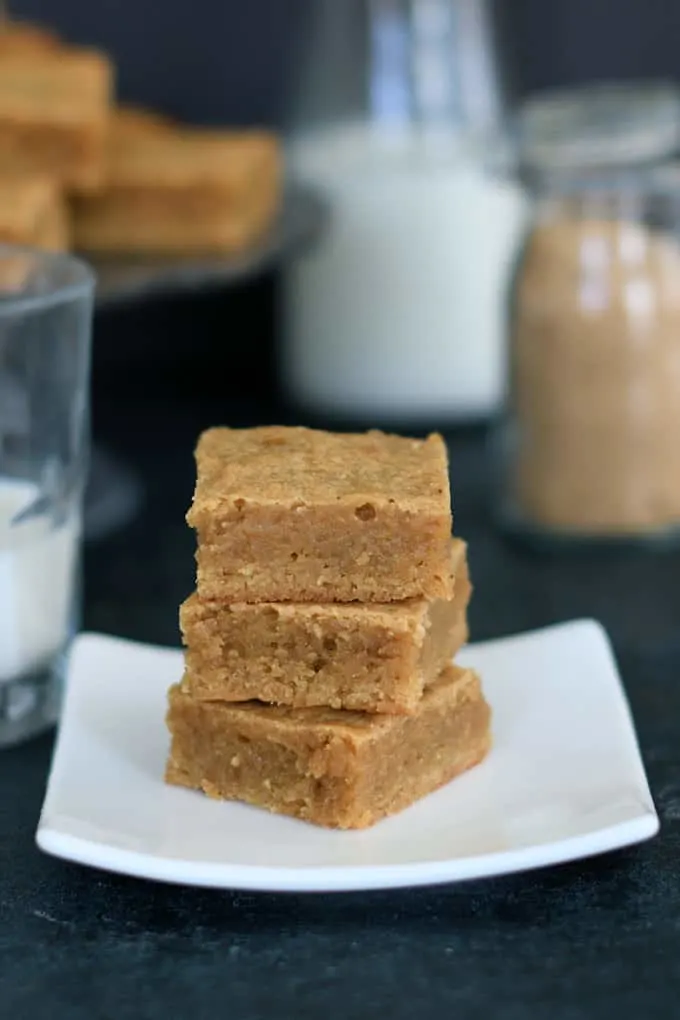 Three blondies on a white plate