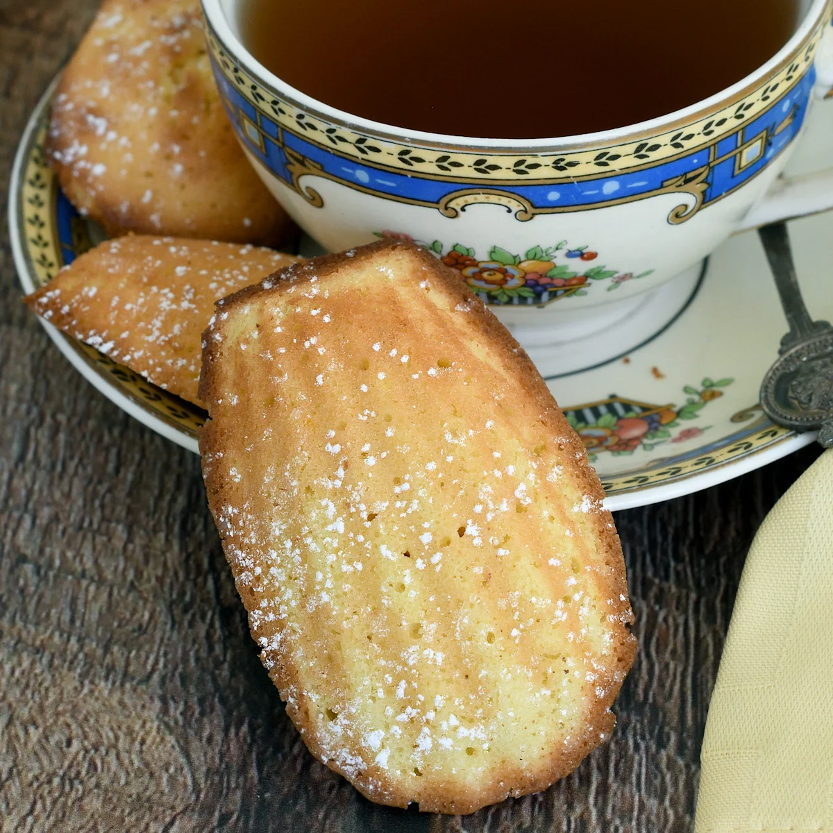 French Madeleines (Lemon Madeleines)