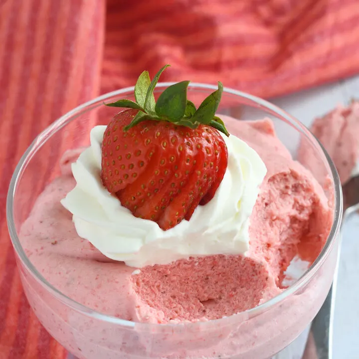 Strawberry Mousse 