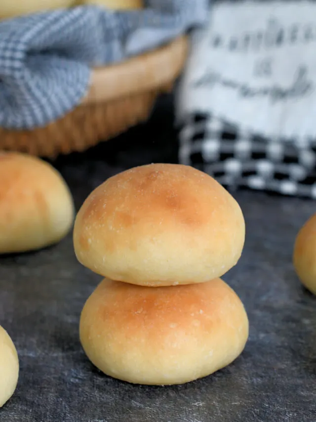 Sourdough Dinner Rolls