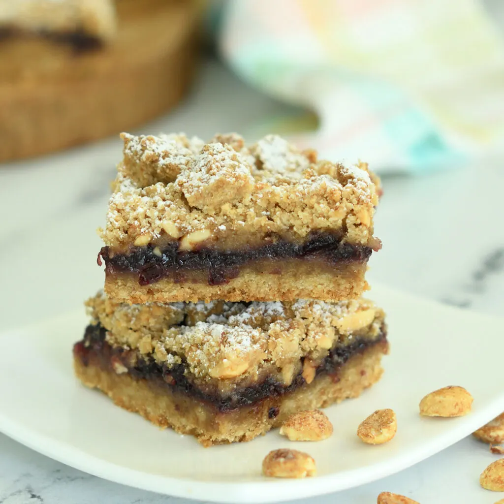 Peanut Butter & Jelly Crumb Bars Baking Sense®