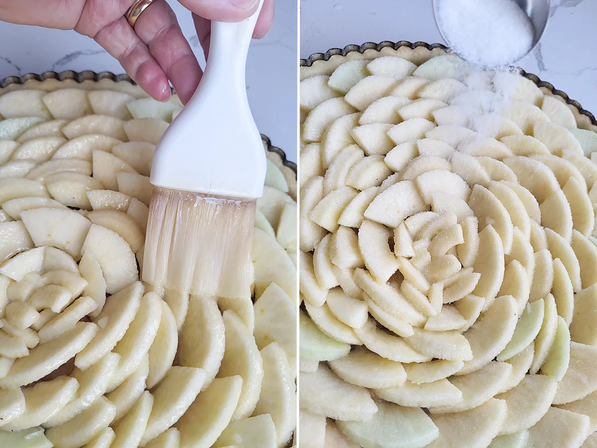 Brush butter on sliced apples. Sprinkling sugar on sliced apples.