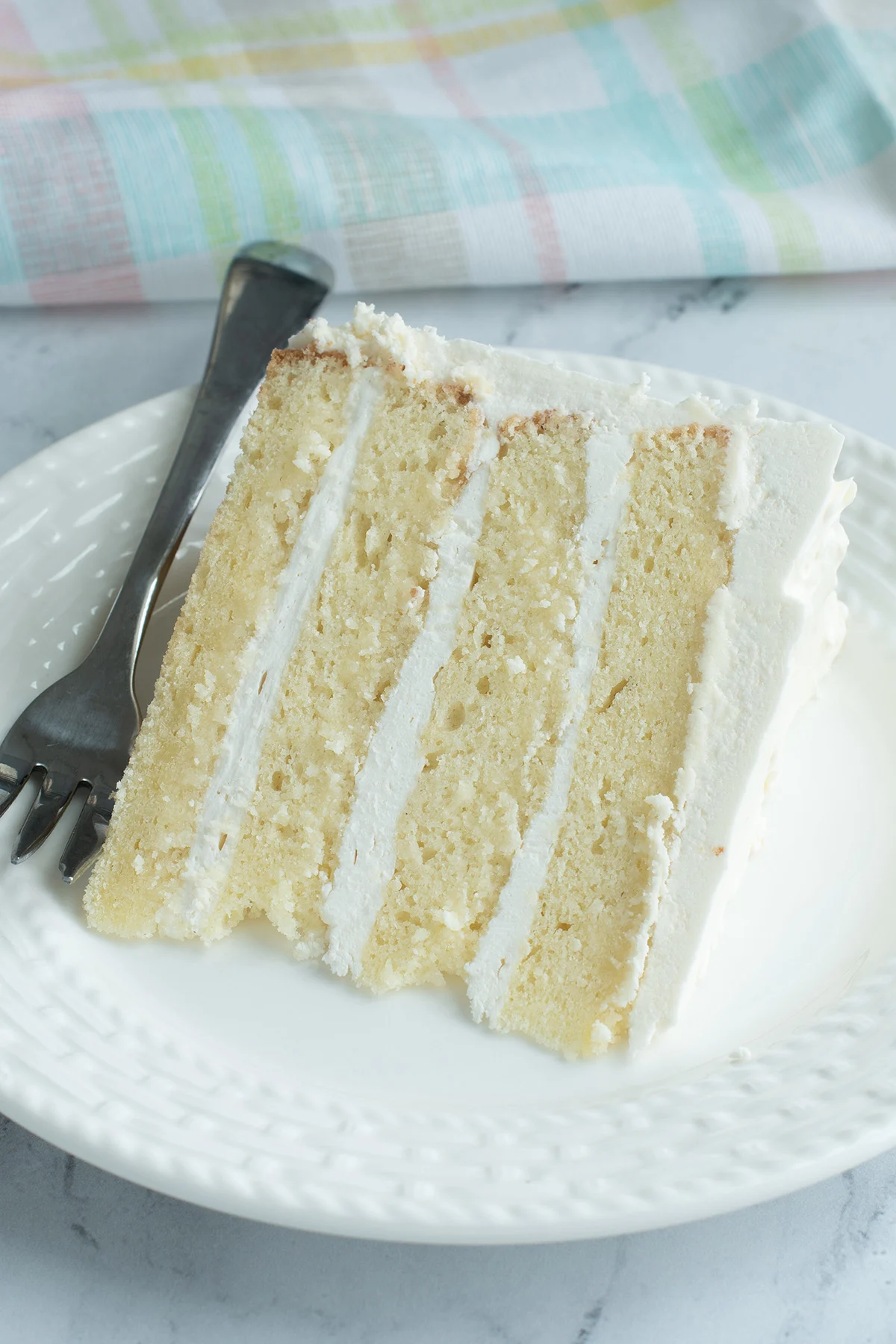 https://www.baking-sense.com/wp-content/uploads/2023/03/vanilla-cake-15.jpg