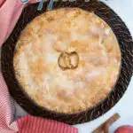 A pinterest image for apple pie with text overlay.