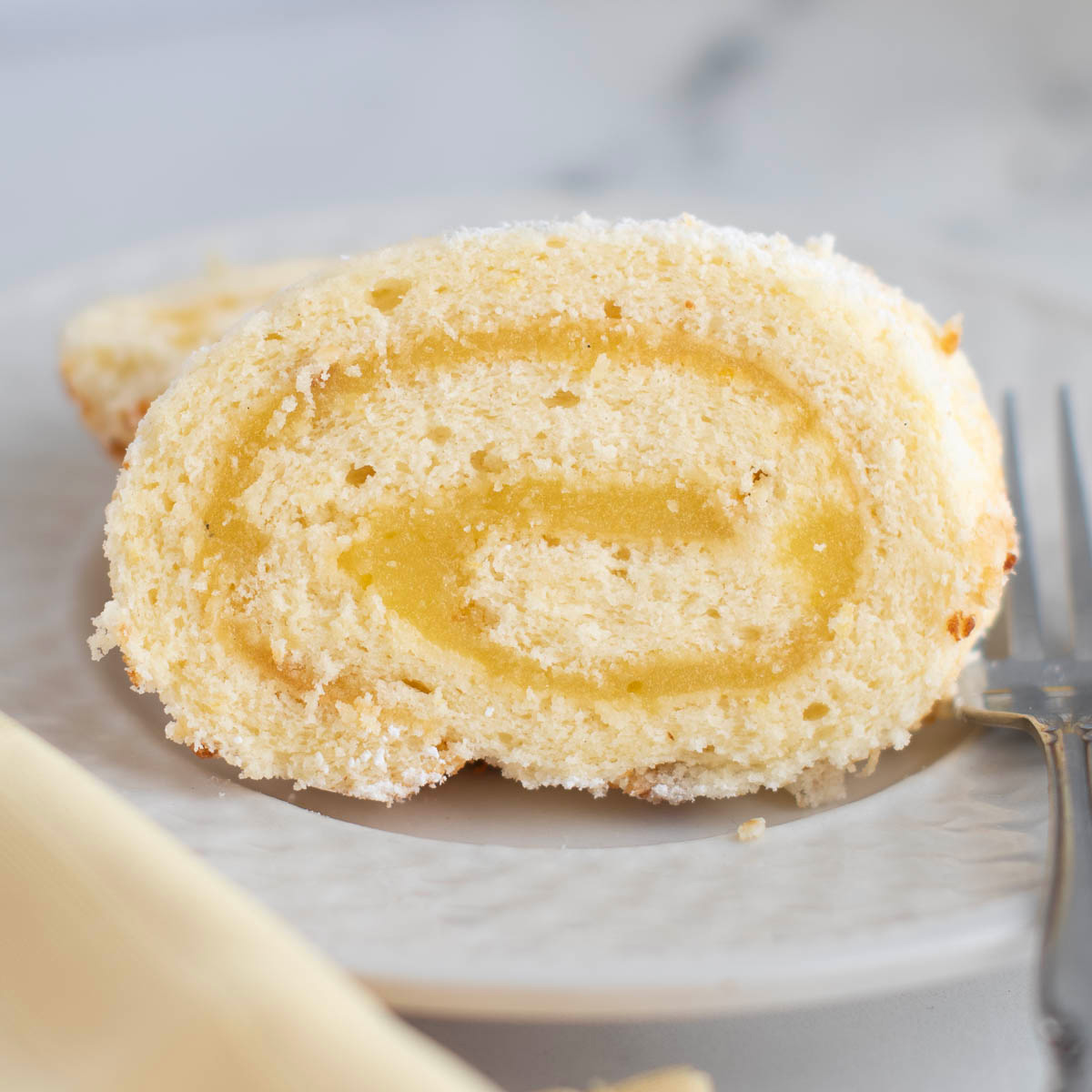 Lemon Swiss Roll Cake